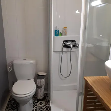 2 Pieces Petit Lägenhet *